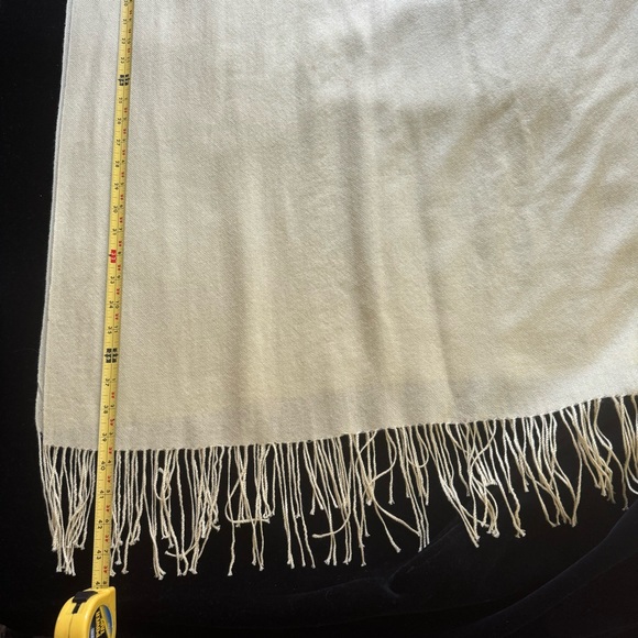 Women's Chartreuse Pashmina or Wrap - Lightweight Warmth & Funky Fringe Finish - Picture 12 of 12